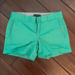 Banana republic green chino short
